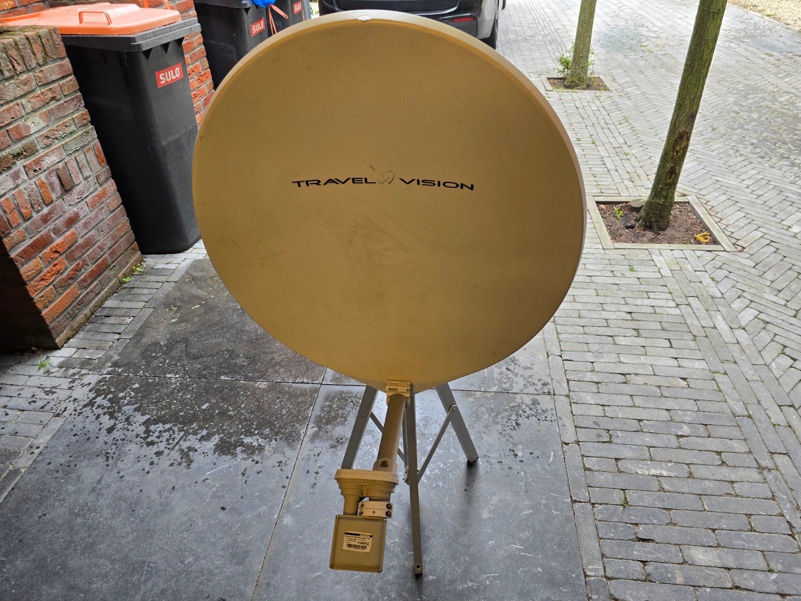 Travel  Vision satelliet zelf zoekende schotel, Ophalen of Verzenden, Gebruikt, (Schotel)antenne-accessoires, Overige merken