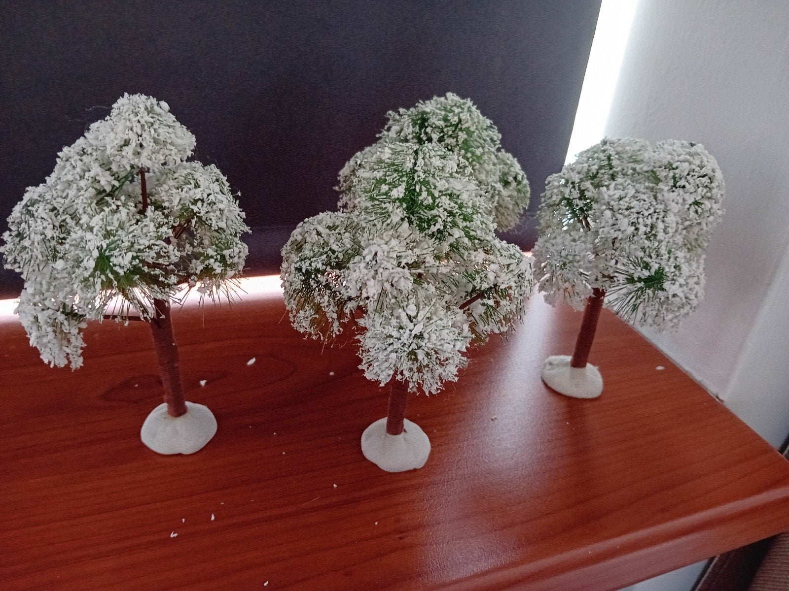 4st Mountain pine ong 14 cm hoog voor Kerstdorp, Diversen, Ophalen of Verzenden, Nieuw
