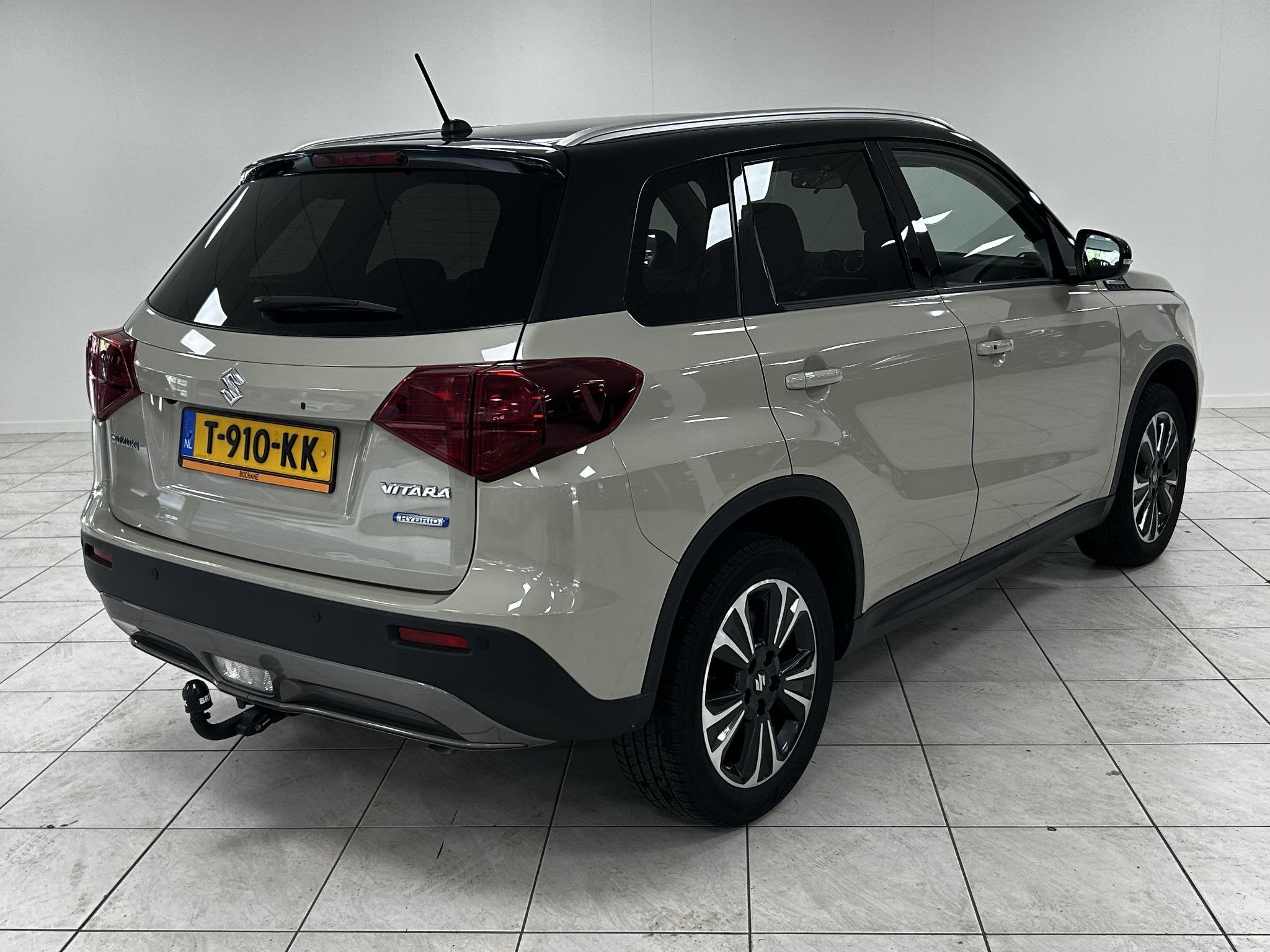 Suzuki Vitara 1.4 Boosterjet Style Smart Hybrid NAVIGATIE |, Gebruikt, 4 cilinders, 49 €/maand, Bedrijf
