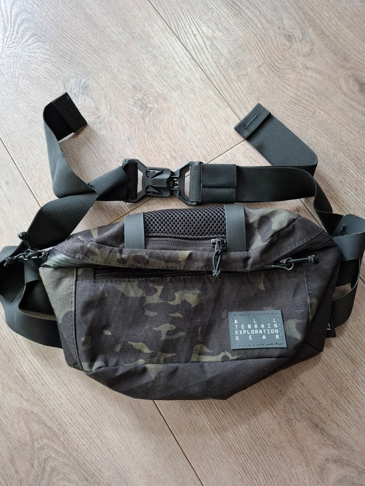 Heuptas zgan, Ophalen of Verzenden, Zo goed als nieuw, Bovenkleding