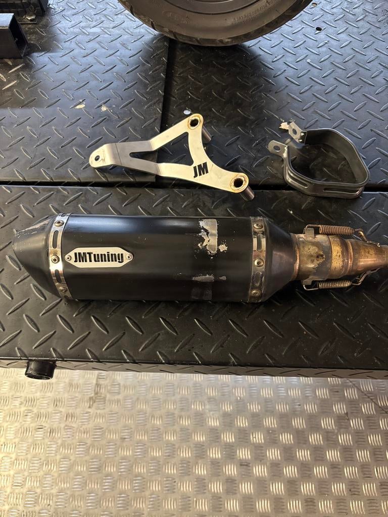 JM Tuning sportuitlaat / demper scooter compleet, Fietsen en Brommers, Brommeronderdelen | Scooters, Ophalen of Verzenden, Gebruikt