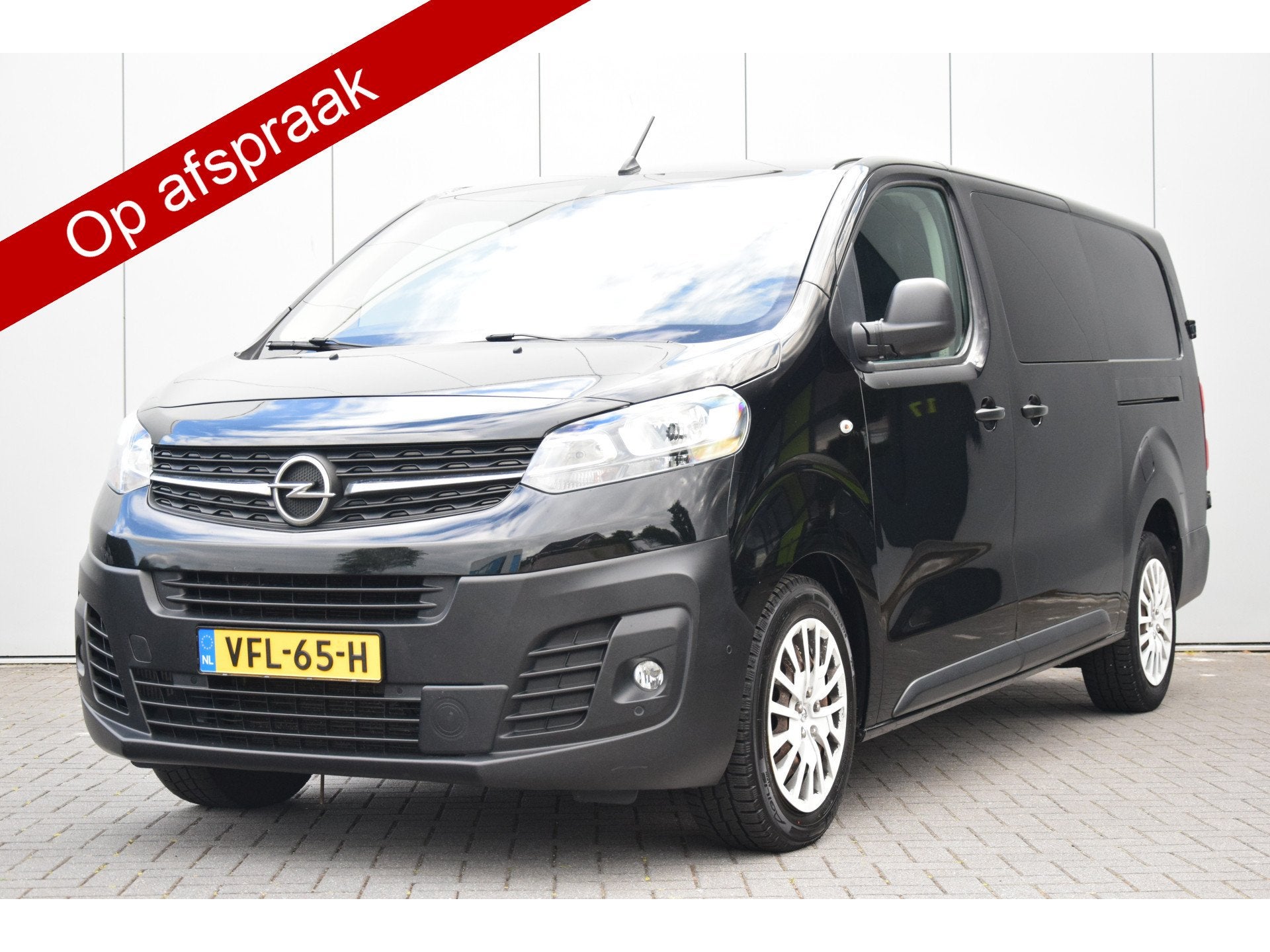 Opel Vivaro 2.0 CDTI L3H1 DC Edition 2x Schuifdeur Navi/Came, Voorwielaandrijving, Stof, Gebruikt, 4 cilinders