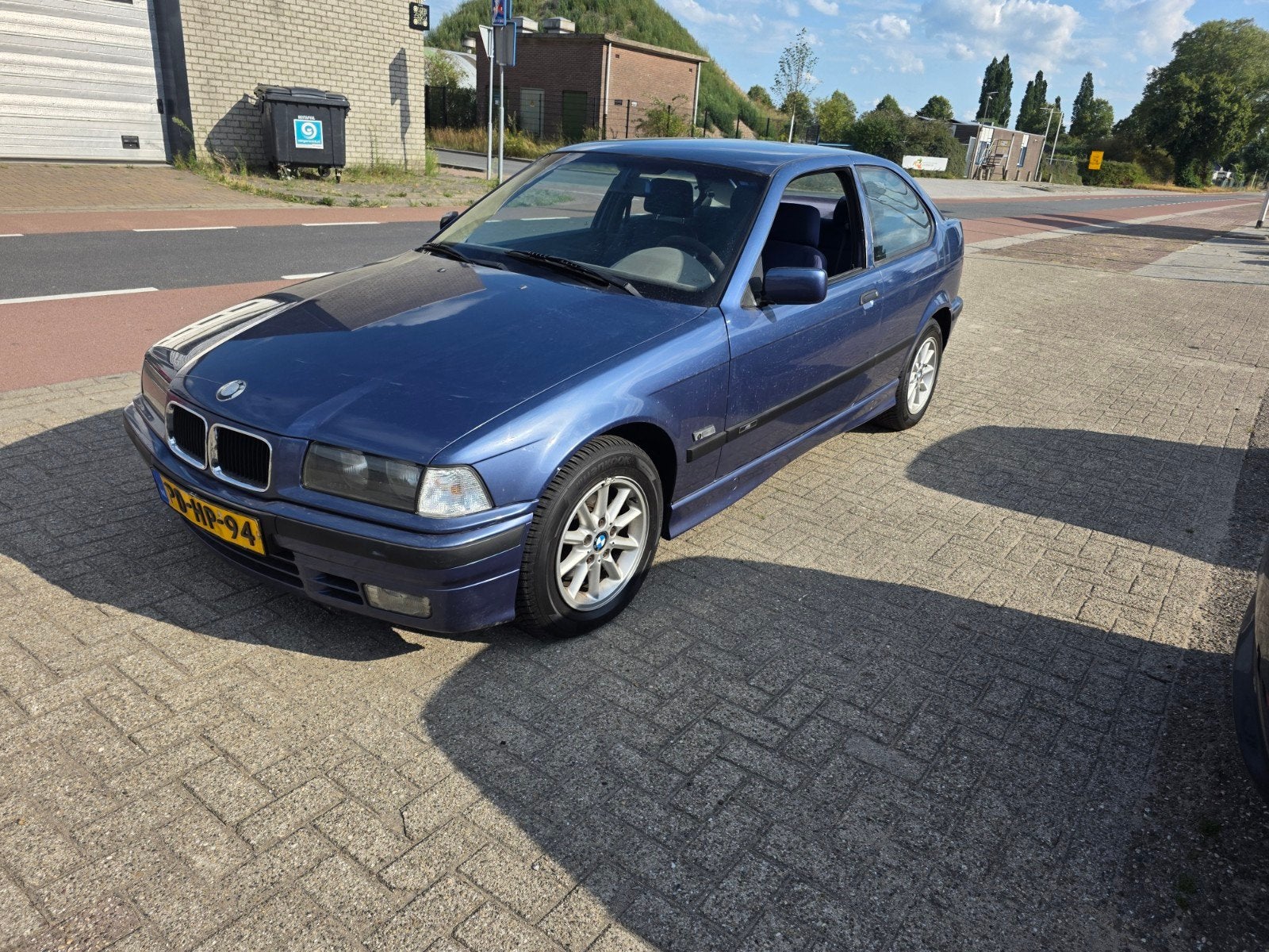 BMW 3-Serie 1.6 I 316 Compact 1996 Blauw, Auto's, BMW, 1596 cc, Achterwielaandrijving, 4 cilinders, Blauw