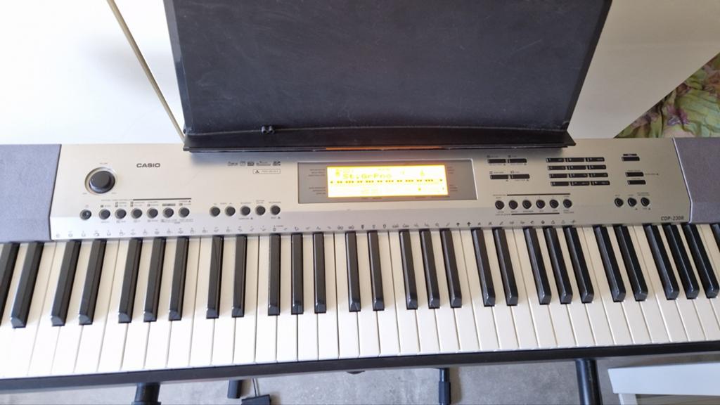 Casio CDP-230R Digitale Piano met standaard en pedaal, Ophalen, Overige kleuren, Digitaal, Zo goed als nieuw
