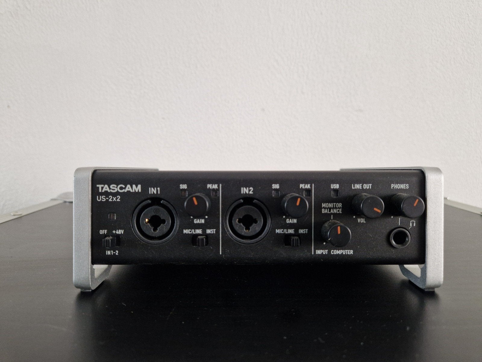 Tascam US-2x2 USB Audio Interface, Muziek en Instrumenten, Midi-apparatuur, Ophalen