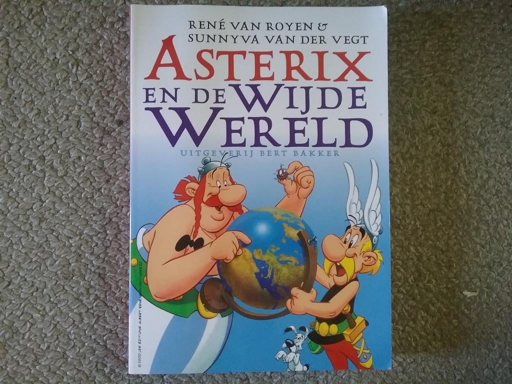 Asterix en de wijde wereld / R van Royen & S vd Vegt (2000), Boeken, Eén stripboek, Ophalen of Verzenden, Gelezen