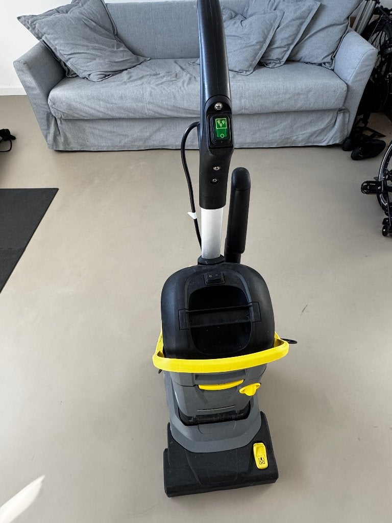 Karcher BR 30/4 C Schrob-/zuigmachine Ep, Ophalen, Zo goed als nieuw, Schrobmachine