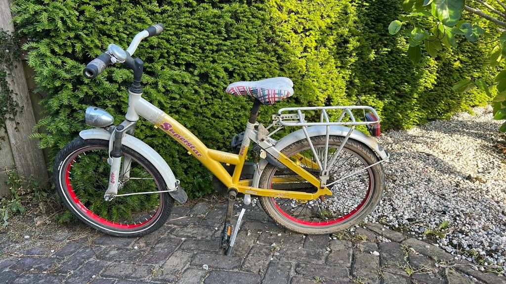 Kinderfiets Loekie Superstar, Ophalen, Zijwieltjes, Gebruikt, Loekie