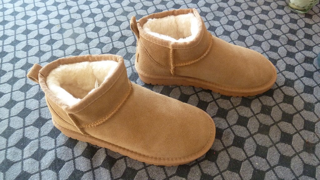Nieuwe Leren Enkellaarsjes/Pantoffels (mmat 35), Beige, Nieuw, Ophalen of Verzenden, Pantoffels of Sloffen