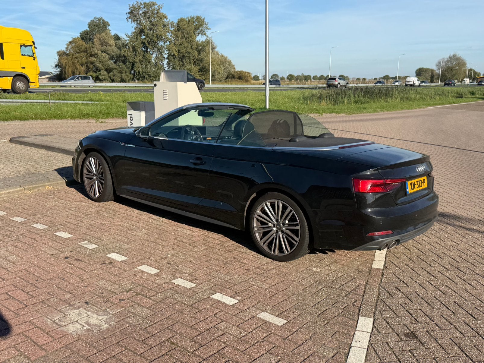 Audi A5 2.0 TDI 190pk S Tronic 2017 Zwart, Auto's, Cabriolet, 4 stoelen, Zwart, Diesel