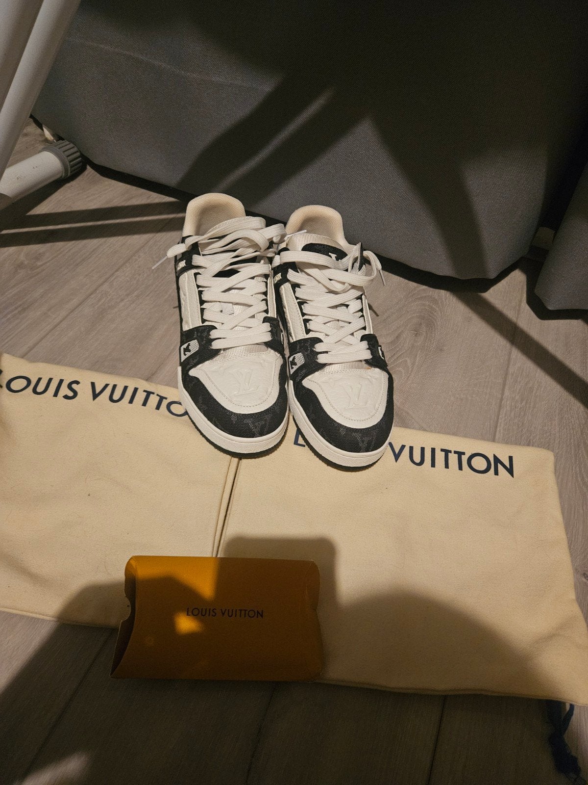 Louis Vuitton Sneakers - Zo goed als nieuw, Verzenden, Zwart, Louis Vuitton, Sneakers of Gympen