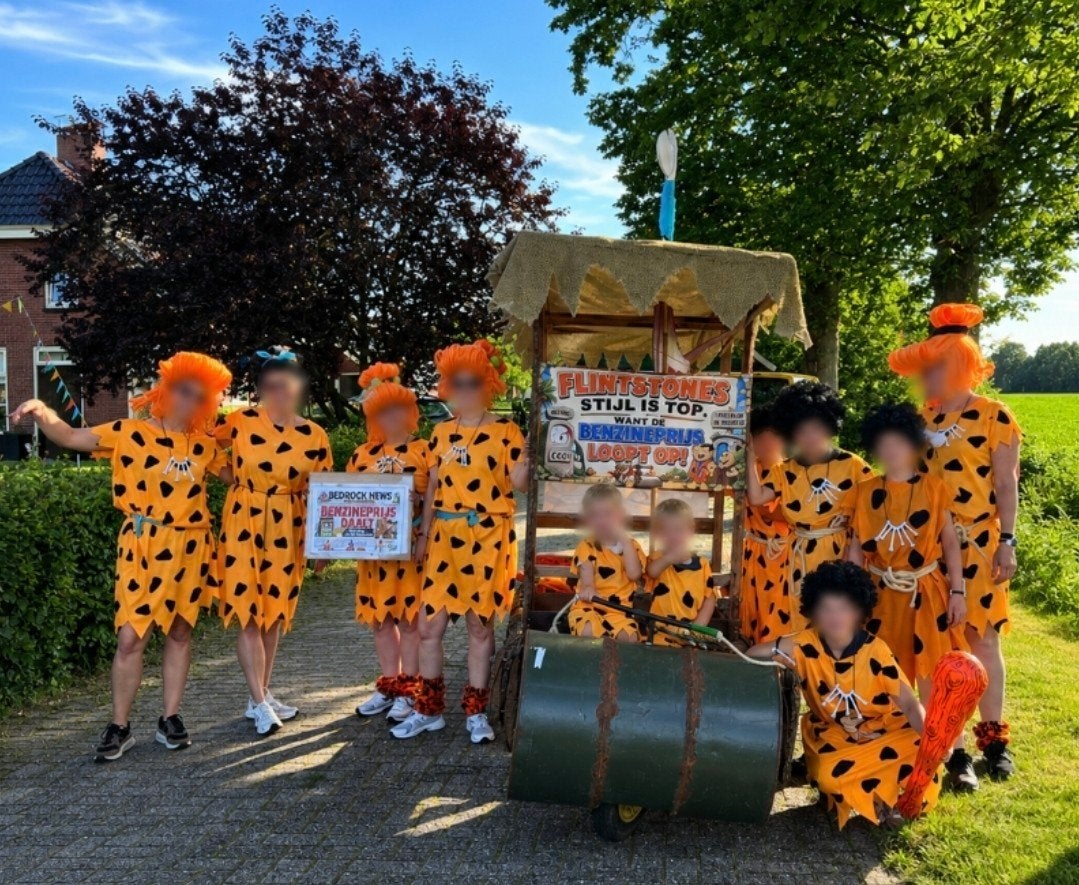 Flintstones optocht loopgroep incl wagen en kostuums, Ophalen, Zo goed als nieuw, Jongen of Meisje