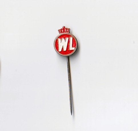 volmetaal speld WL Wessanen Wormerveer diervoeders, Ophalen of Verzenden, Overige onderwerpen, Speldje of Pin