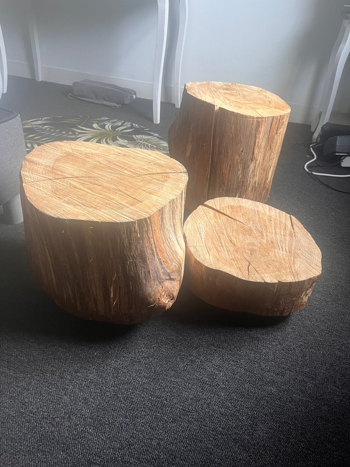 Bijzettafel, hout, boomstam, Huis en Inrichting, Tafels | Bijzettafels, Ophalen, Zo goed als nieuw, Rond, Minder dan 55 cm
