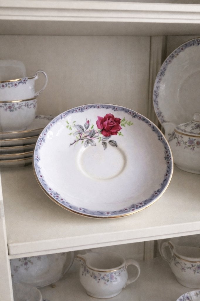 Vintage porselein Royal York bone china Schotel - Rode Roos, Antiek en Kunst, Antiek | Servies los, Ophalen of Verzenden