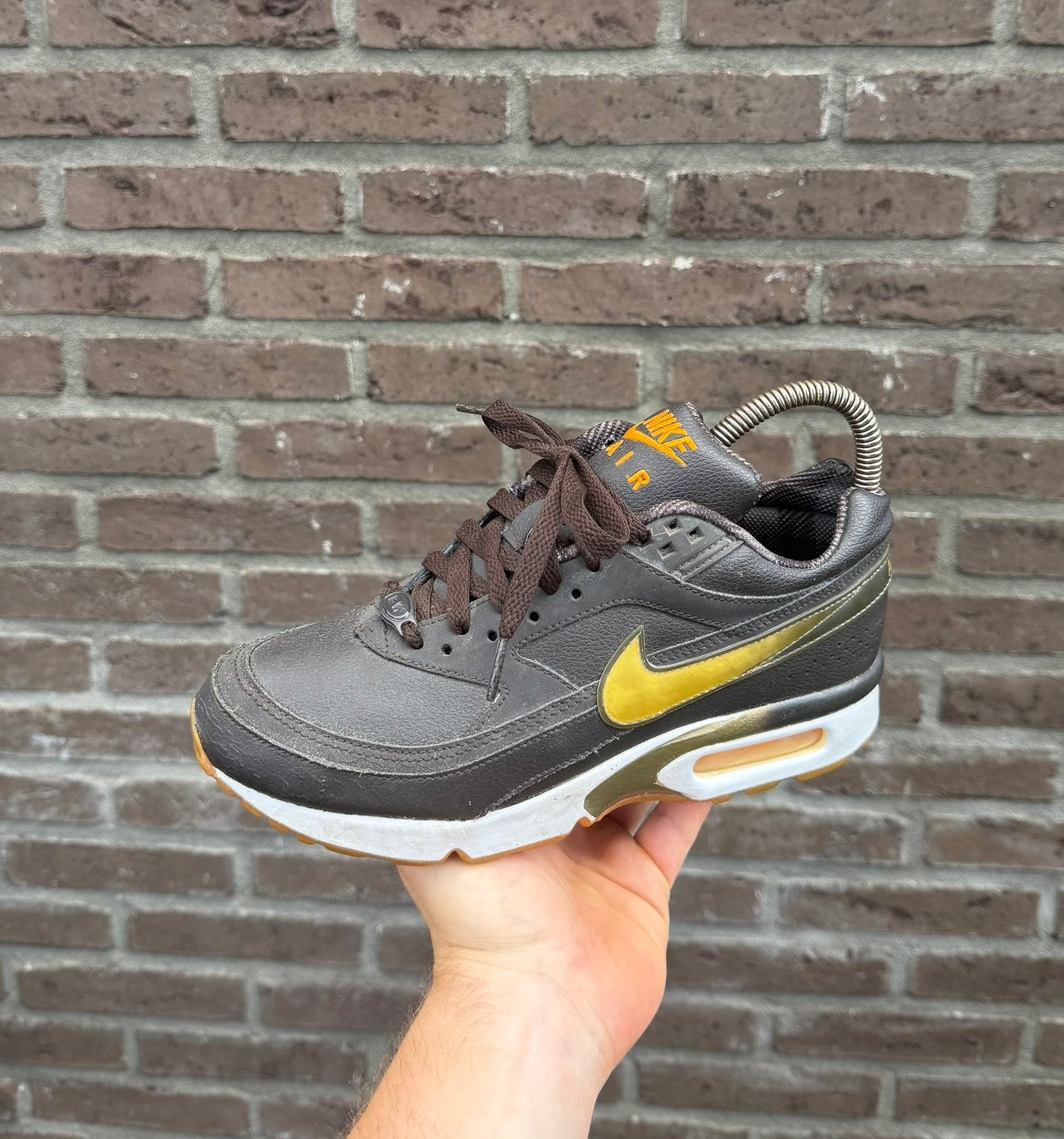Vintage Nike Air Classic BW (GS) Brown Gold (2012) – Maat 38, Kleding | Dames, Overige kleuren, Nieuw, Ophalen of Verzenden, Sneakers of Gympen