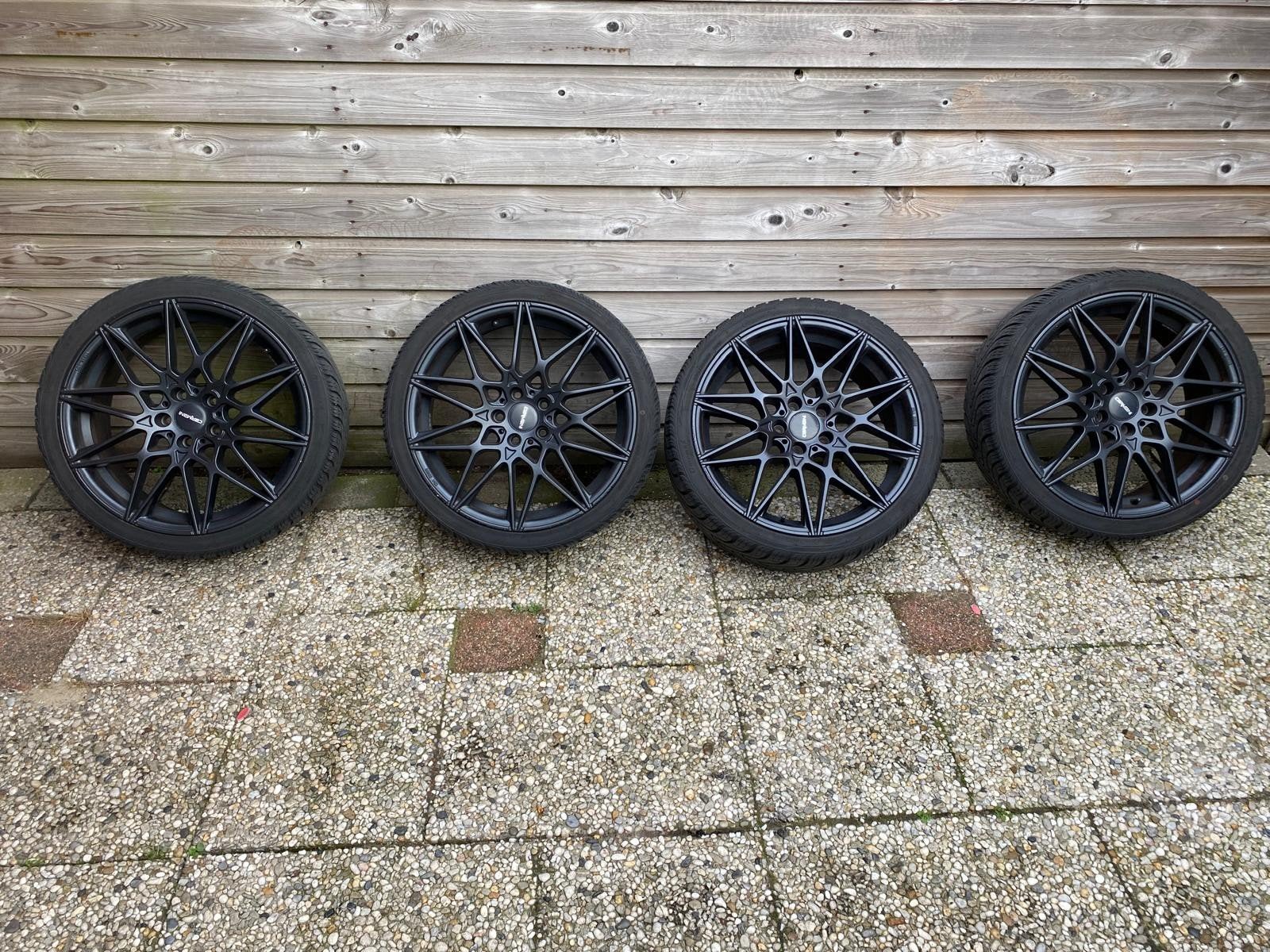 18 Inch Carmani Velgen met GripMax All Season Banden, Gebruikt, Banden en Velgen, 235 mm, All Season