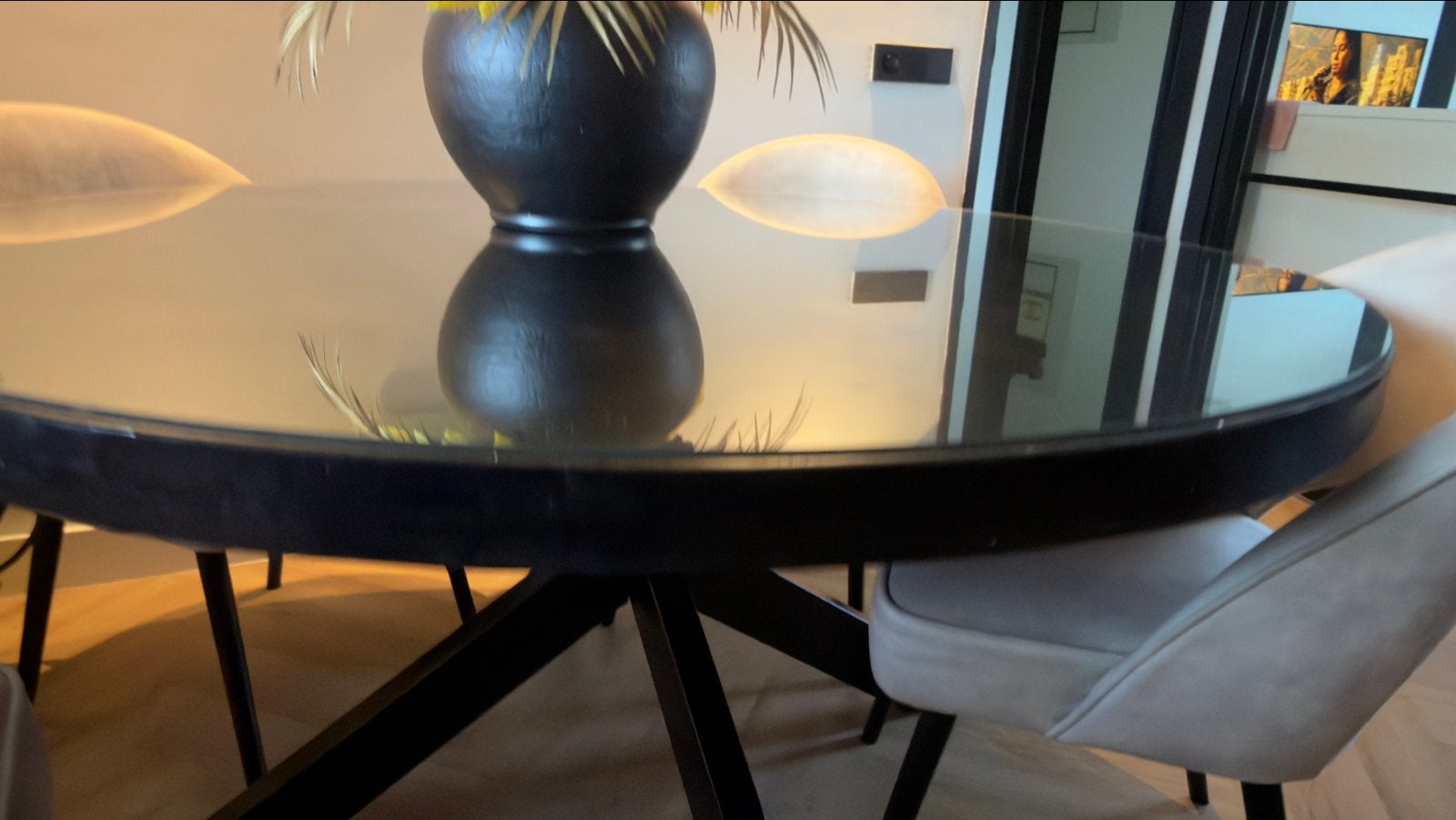 Eettafel mangohout 150cm met glasplaat en stalen poot, Ophalen, Gebruikt, 100 tot 150 cm, Rond