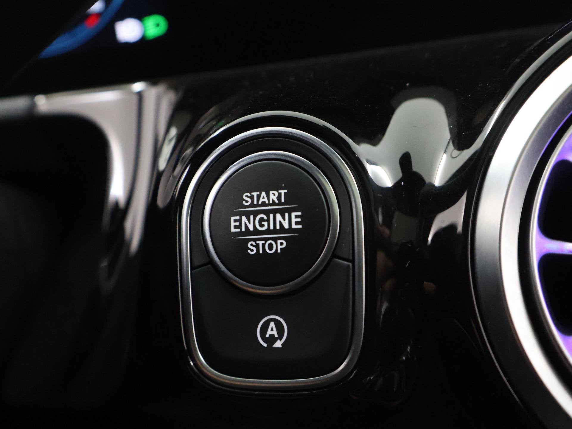 Foto 40 van Mercedes-Benz B-klasse 180 | Panoramadak | Widescreen | Stoe