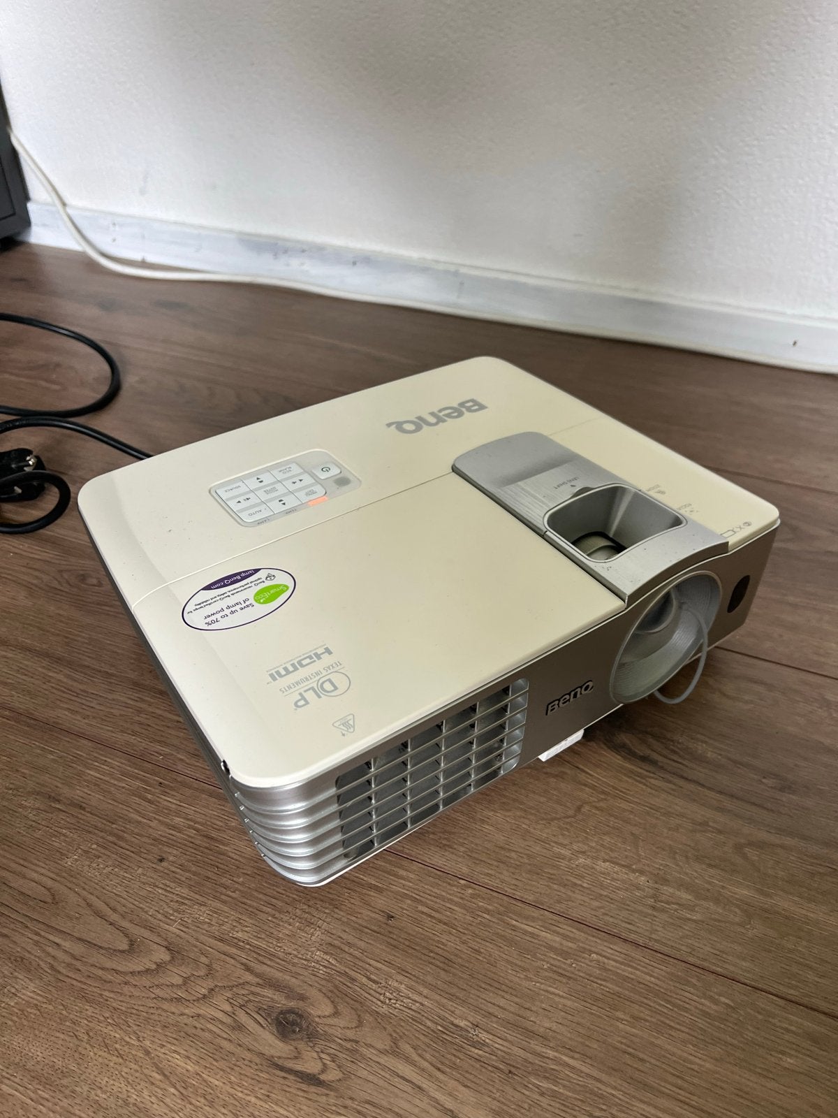 BenQ w1070 DLP Projector - Goede staat, 3172 lampuren, Ophalen, Gebruikt, DLP, Full HD (1080)