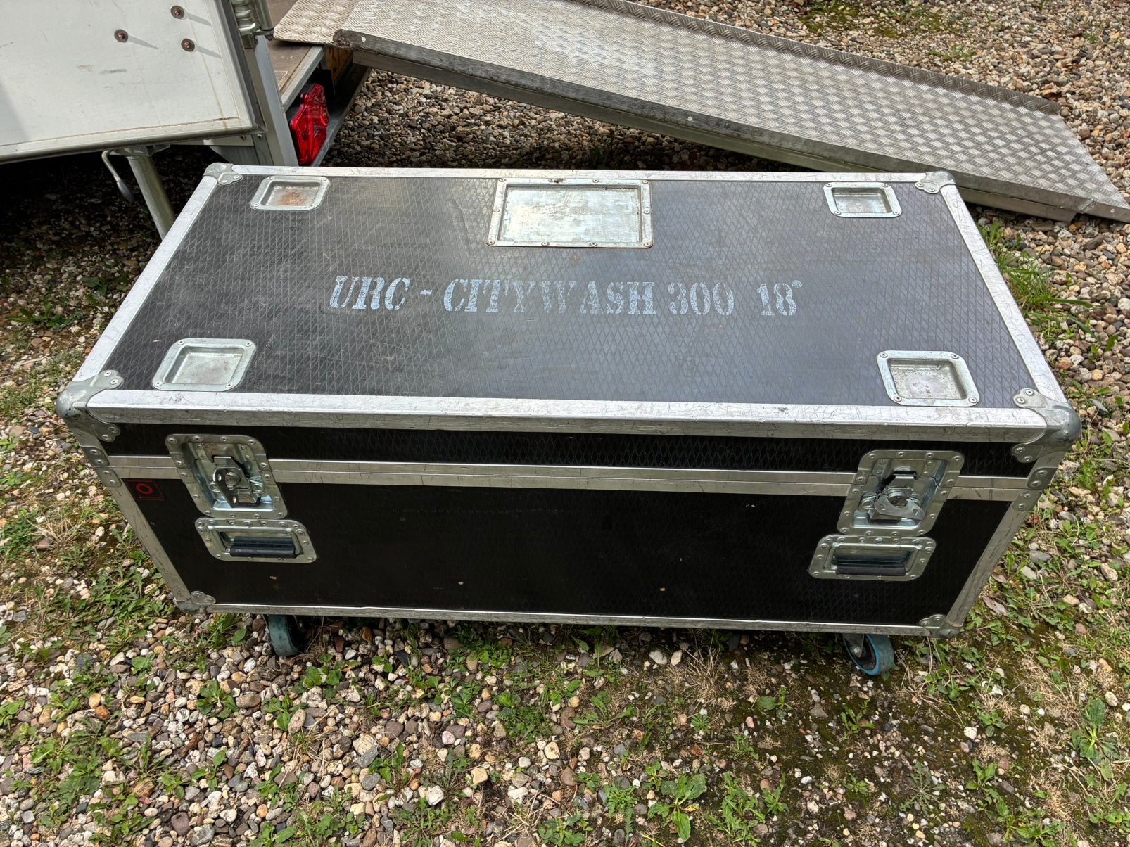 Twee flightcases, oa geschikt als kabelcase, Muziek en Instrumenten, Ophalen, Gebruikt, Flightcase