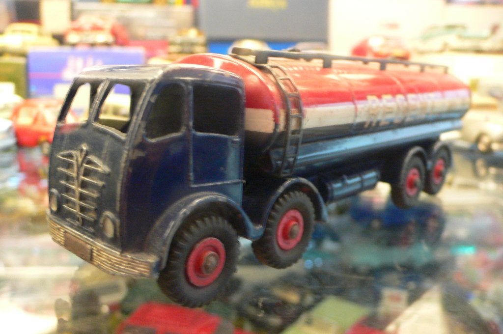 foden regent tanker - dinky toys engeland- in org.staat 1/43, Verzenden, Gebruikt, Bus of Vrachtwagen, Dinky Toys
