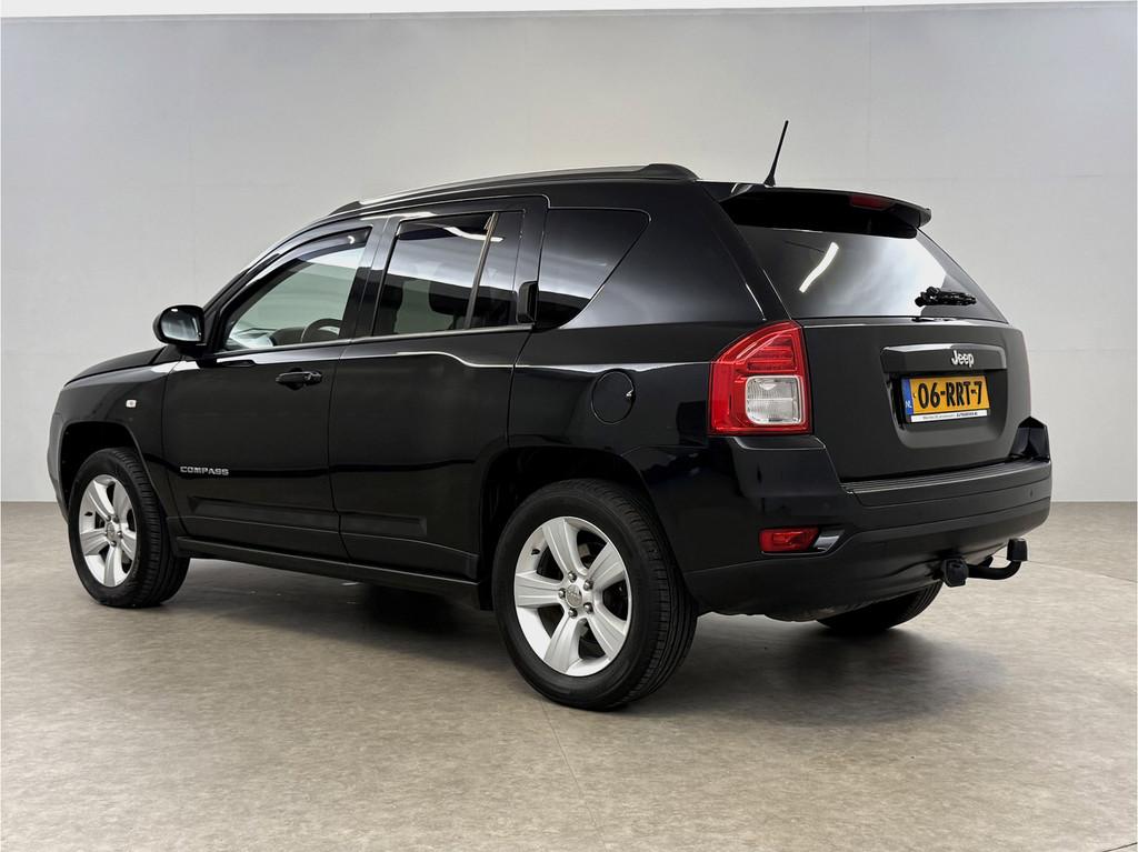 Jeep Compass 2.0 Sport | Airco | Cruise | Trekhaak | Parkeer, 450 kg, Gebruikt, Zwart, Handgeschakeld