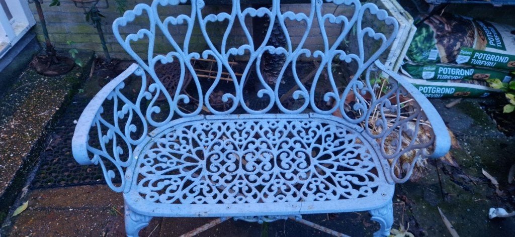 Schitterend tuinbankje, de romantiek spat er vanaf(brocante), Tuin en Terras, Ophalen, Gebruikt, Aluminium