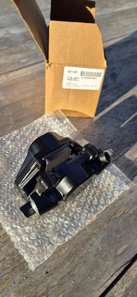 Nieuwe remklauw Vespa Sprint inclusief remblokken, Ophalen of Verzenden