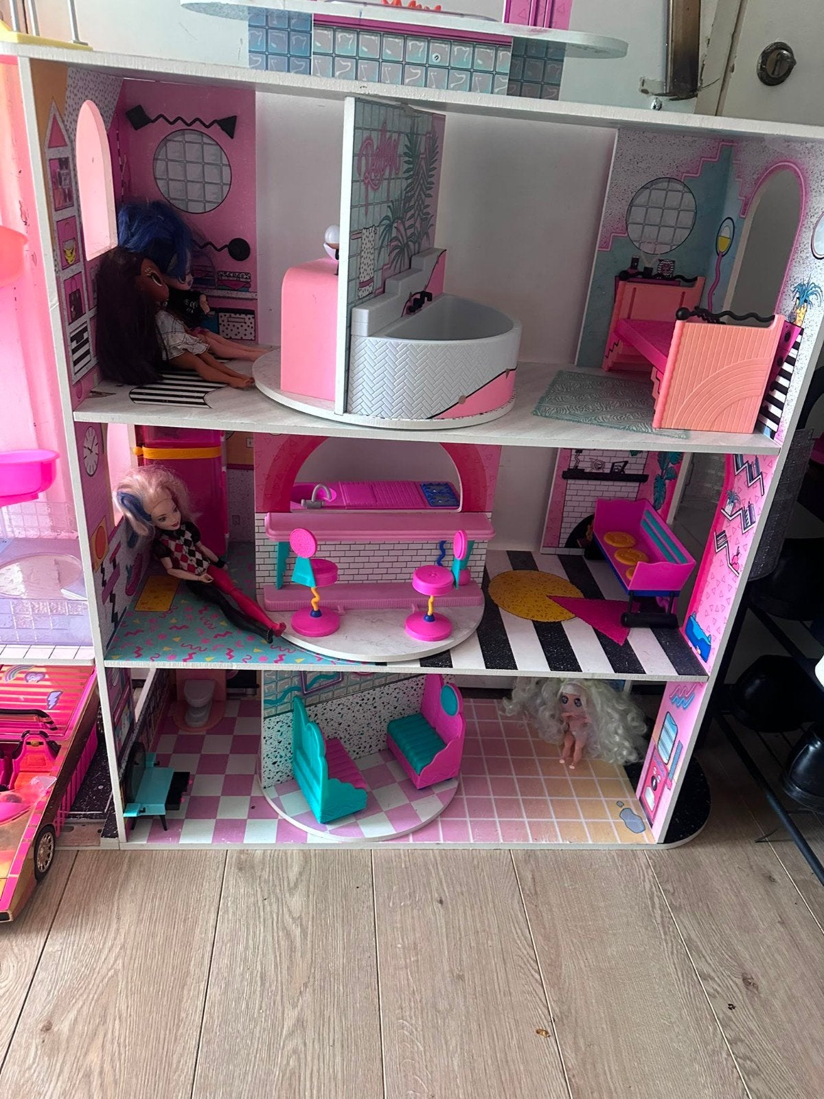Lol poppenhuis, Kinderen en Baby's, Speelgoed | Poppenhuizen, Ophalen of Verzenden, Gebruikt, Poppenhuis