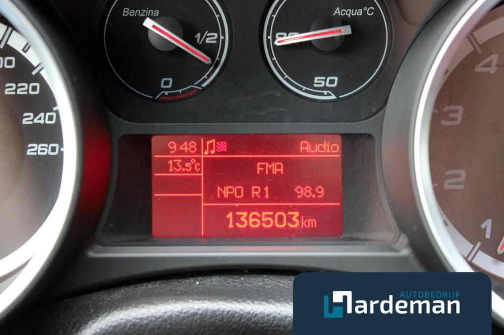 Alfa Romeo Giulietta 1.7 TBi Quadrifoglio Verde Nwe Distri, Auto's, Euro 5, Gebruikt, 1295 kg, 4 cilinders
