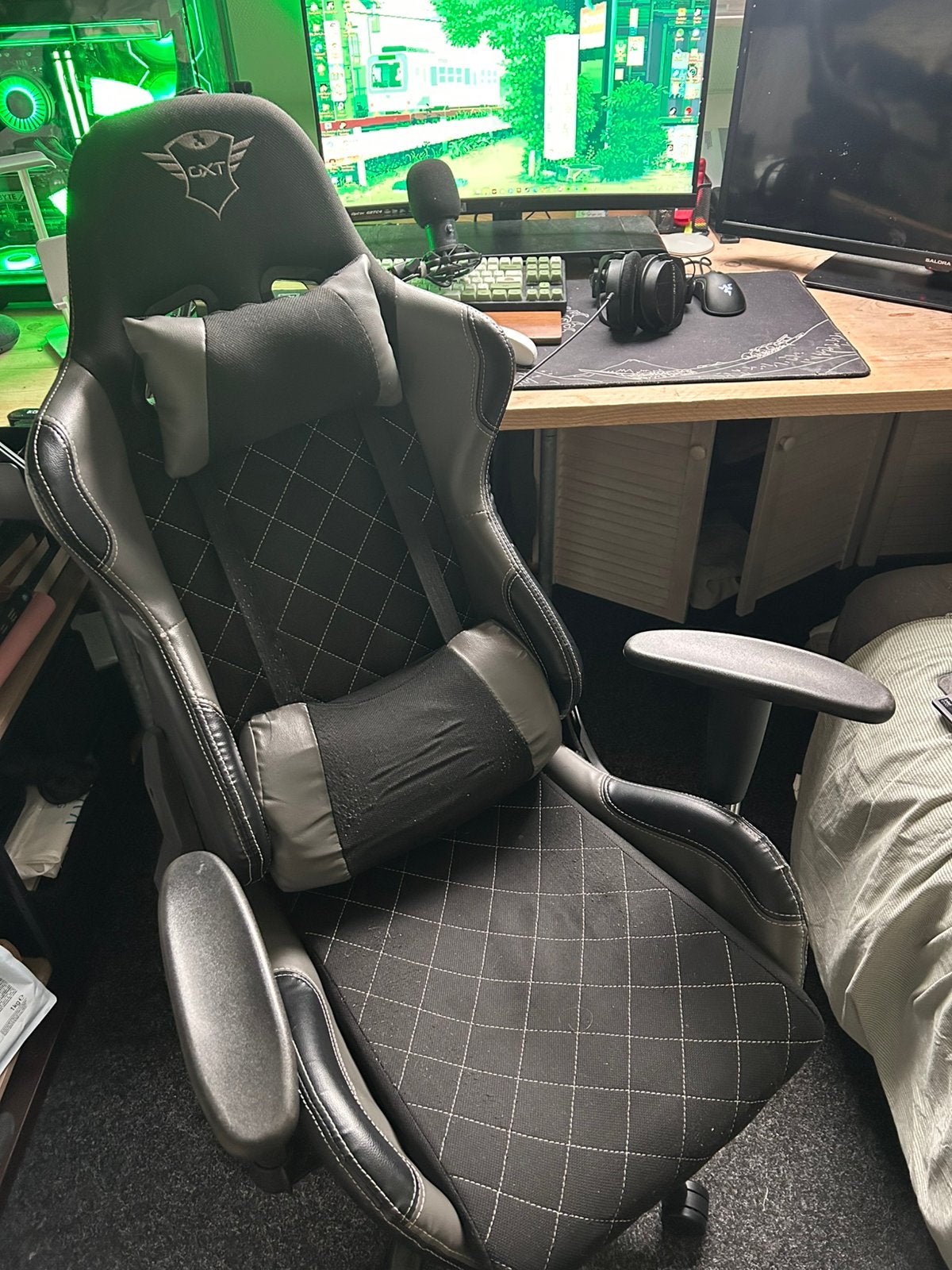 TRUST GXT gaming chair zwart grijs, Huis en Inrichting, Ophalen, Gebruikt, Zwart
