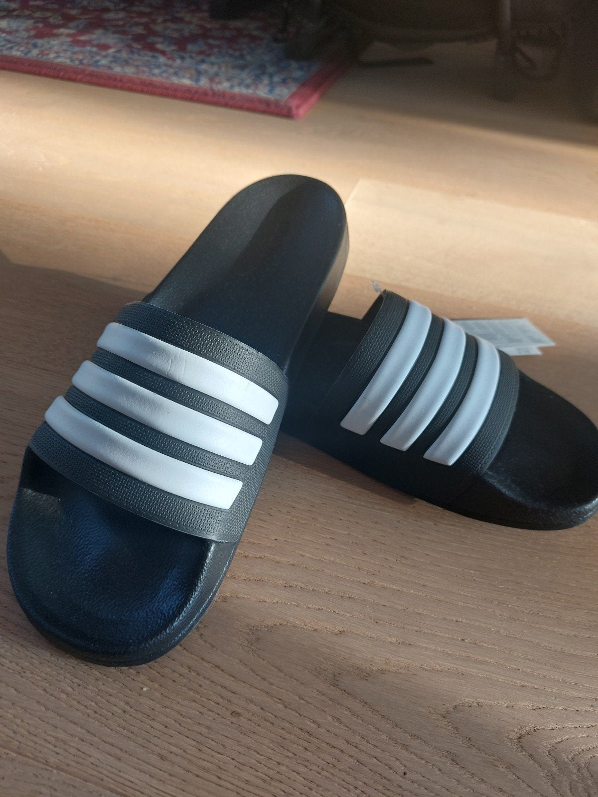Adidas Adilette slippers - Zwart/Wit, Ophalen, Nieuw, Zwart, Slippers