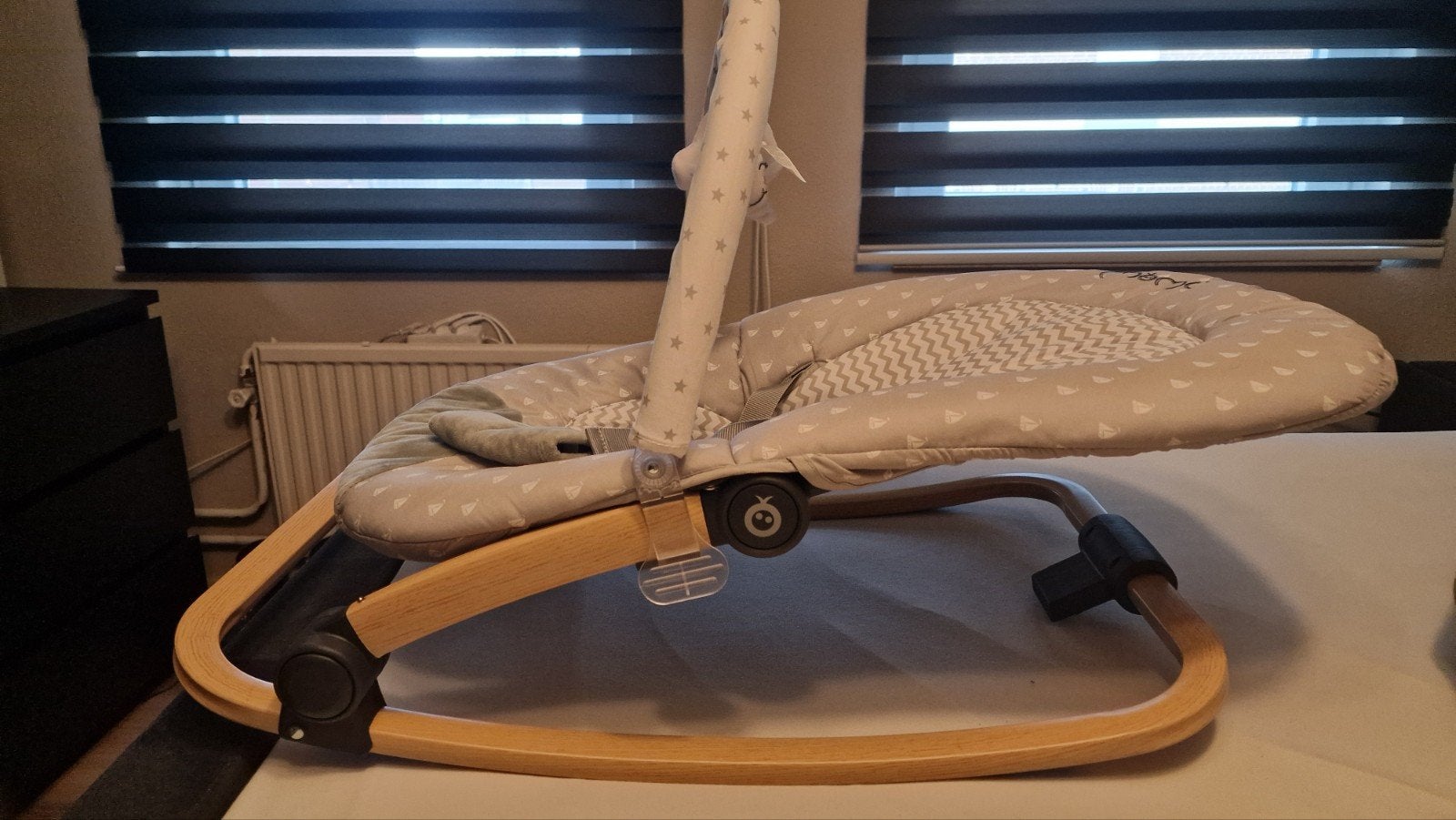 Momi Bouncer/Wipstoel met Schommelfunctie, Ophalen, Zo goed als nieuw