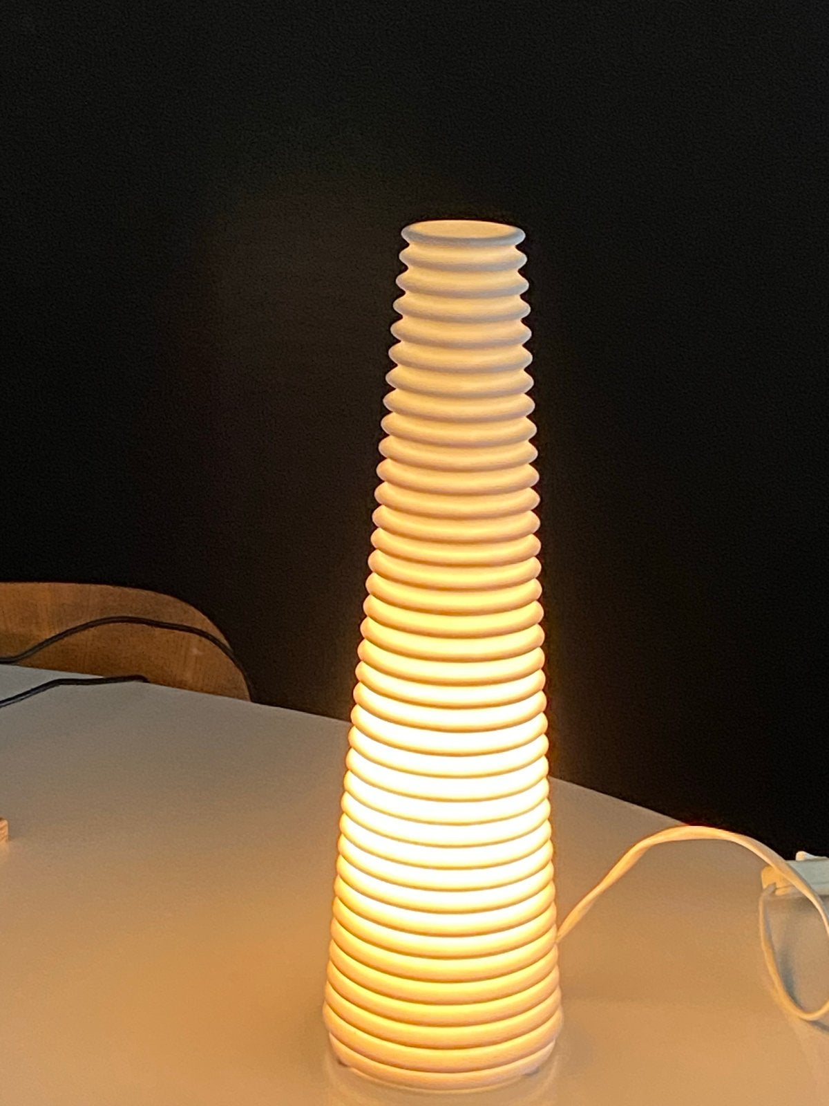 witte tafellamp porcelein Bista Ikea uniek geribbeld design, Overige merken, Keramiek, E14 (klein), Wit