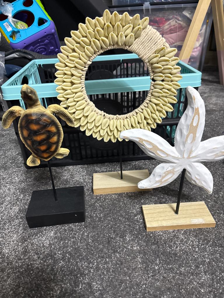 Decoratieve beelden: schildpad, zeester, schelpenkrans, Huis en Inrichting, Ophalen of Verzenden, Zo goed als nieuw