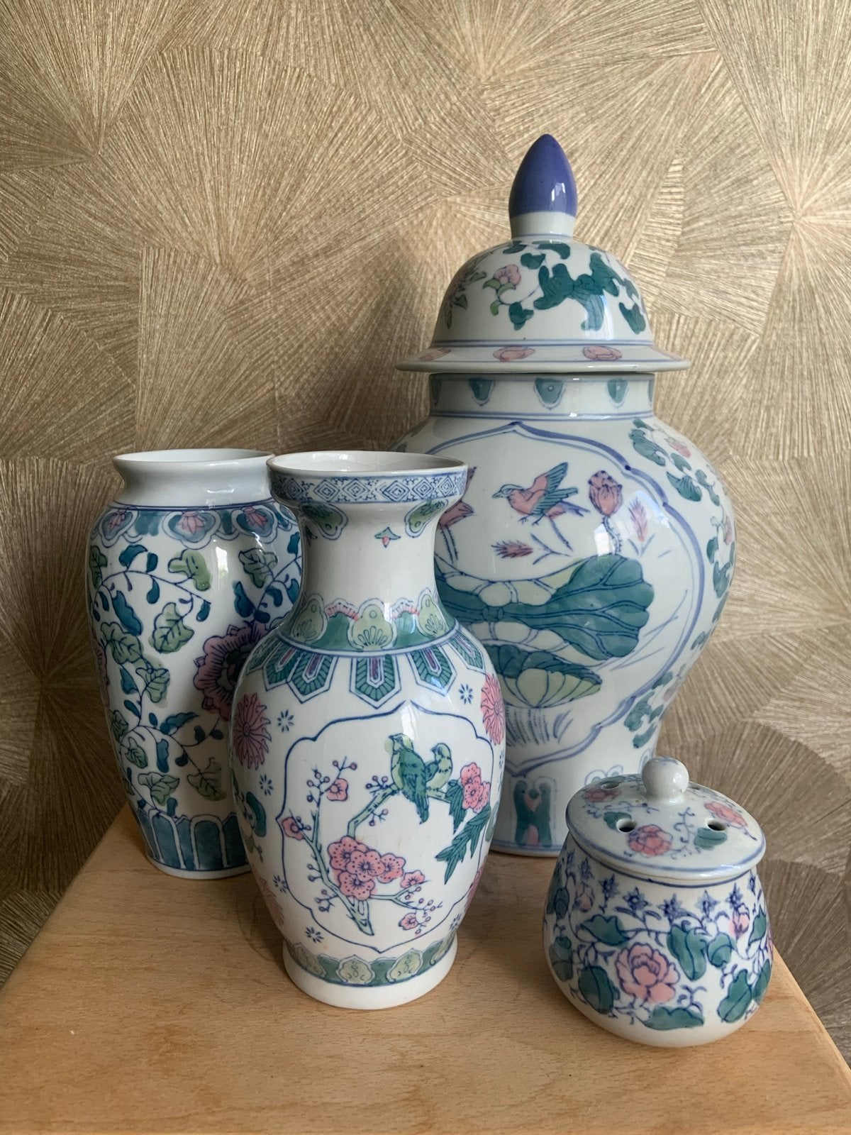 Set van 4 porseleinen Chinese vazen en potten, Made in China, Antiek en Kunst, Antiek | Vazen, Ophalen