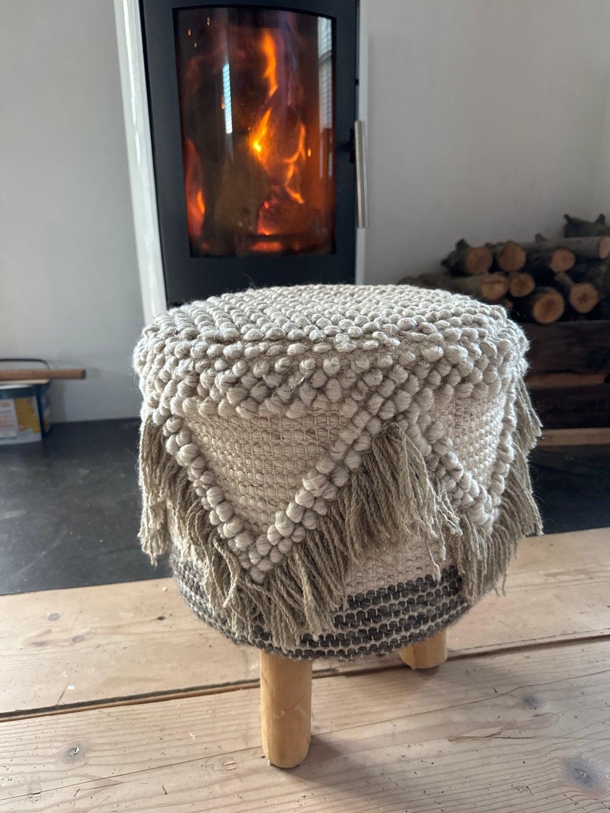 Decoratieve Poef met Franjes en Houten Poten, Ophalen, Minder dan 50 cm, Rond, Zo goed als nieuw