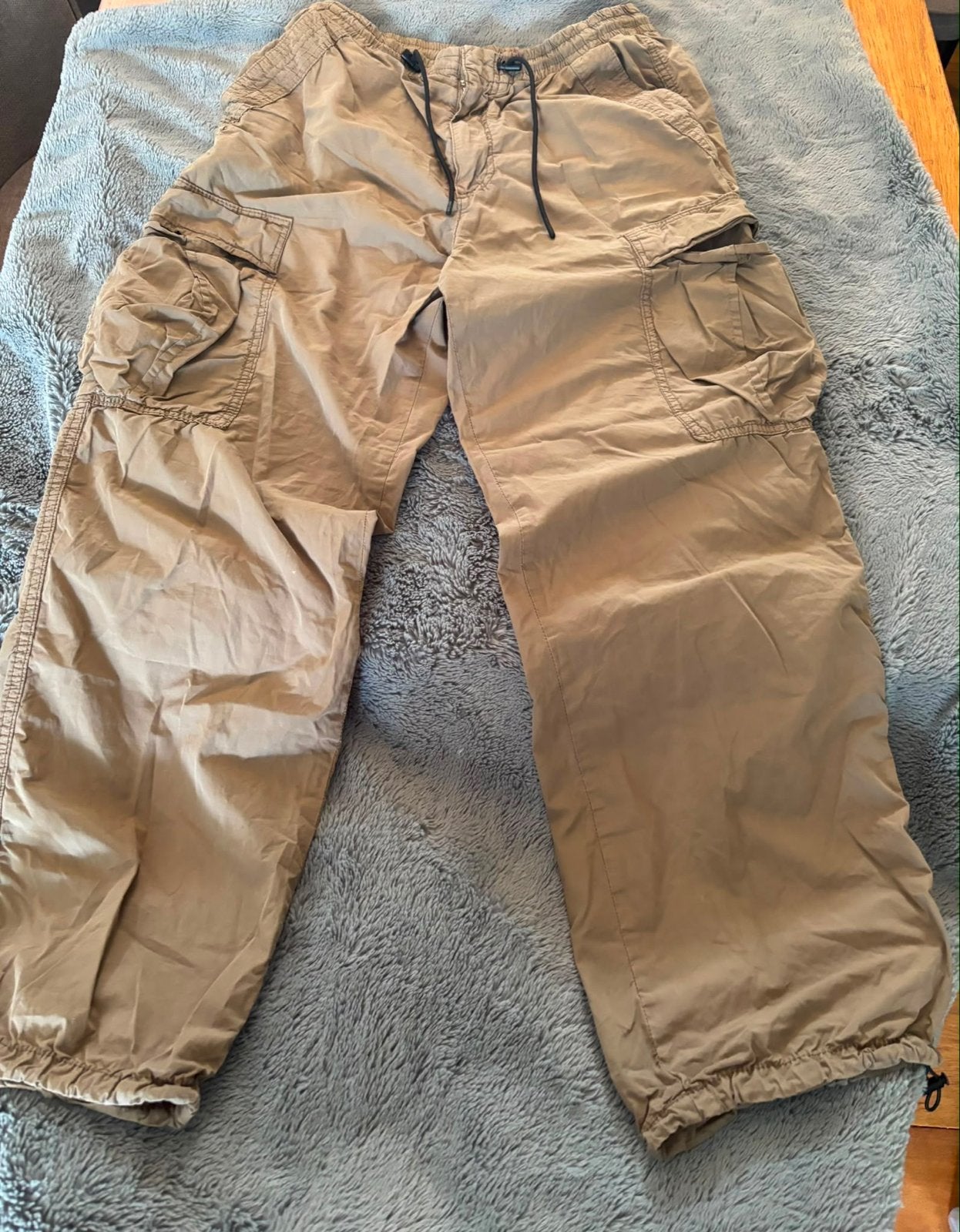 Zara baggy cargo broek, Ophalen of Verzenden, Zo goed als nieuw, Maat 48/50 (M), Beige