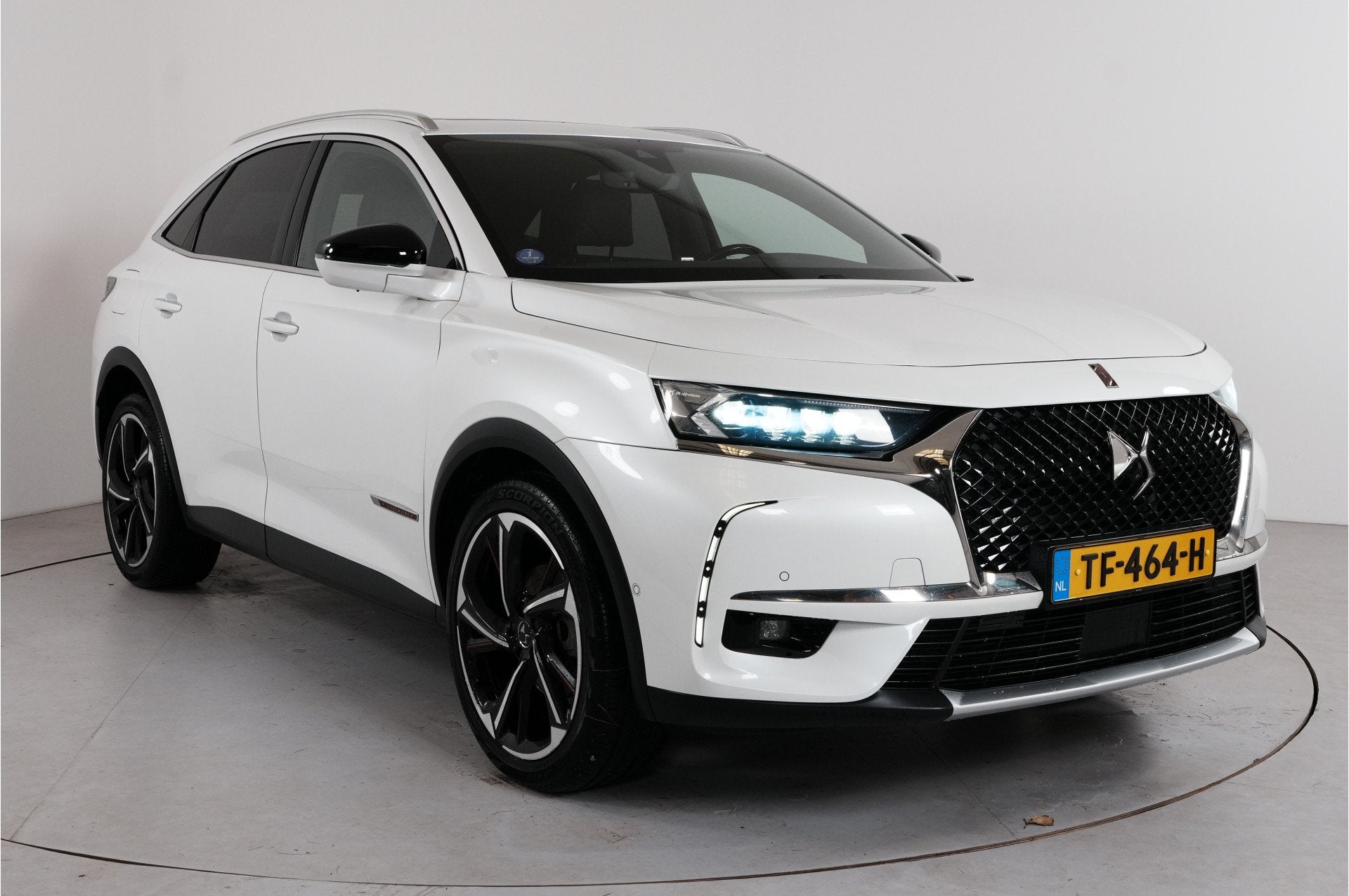 DS 7 Crossback 1.6 PureTech La Premiere | Pano | Leder | Nac, Auto's, Euro 6, 4 cilinders, Adaptive Cruise Control, Wit