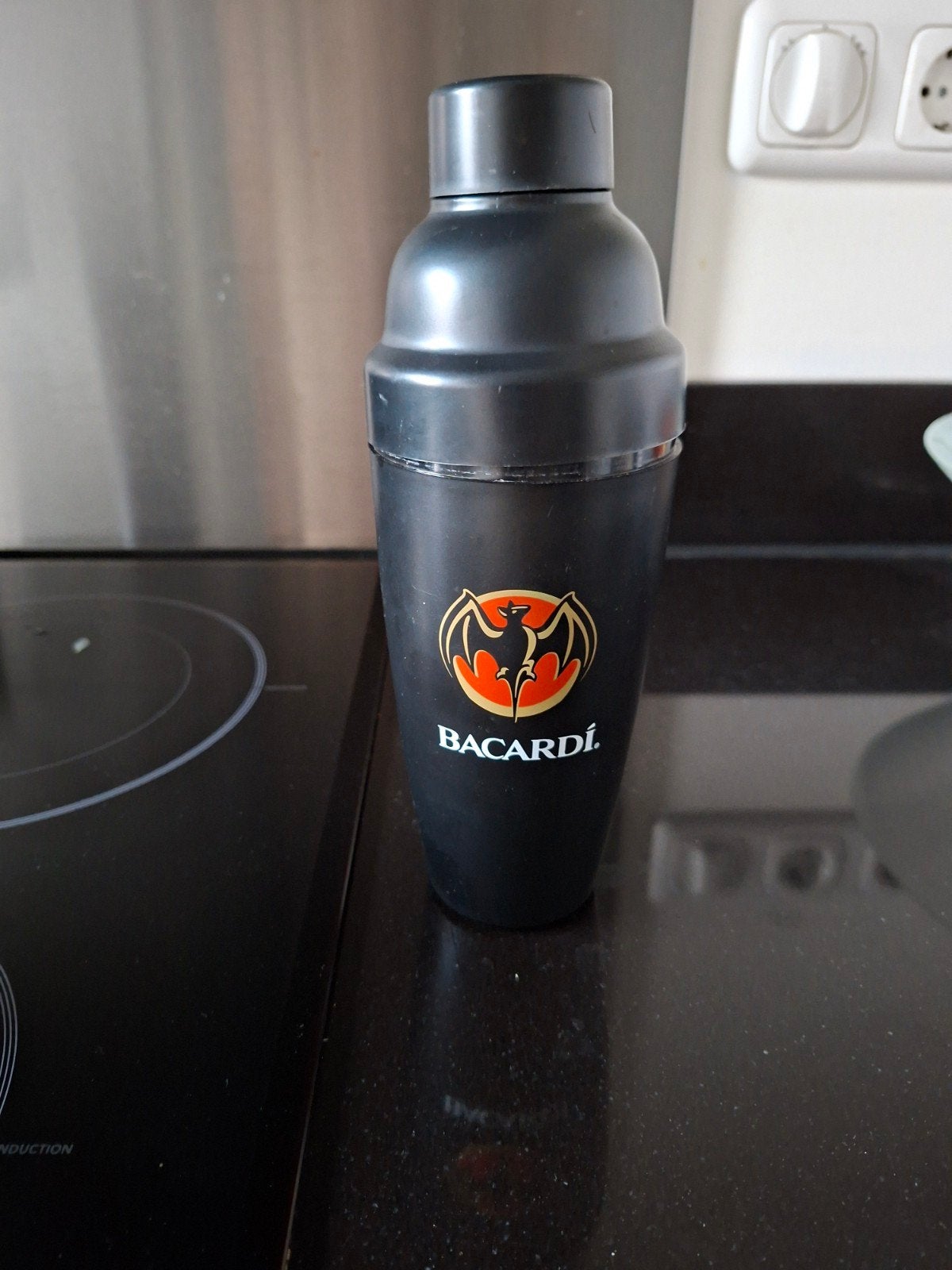 te koop Bacardi Cocktail Shaker Zwart Plastic 0,5L, Ophalen, Zo goed als nieuw, Overige typen