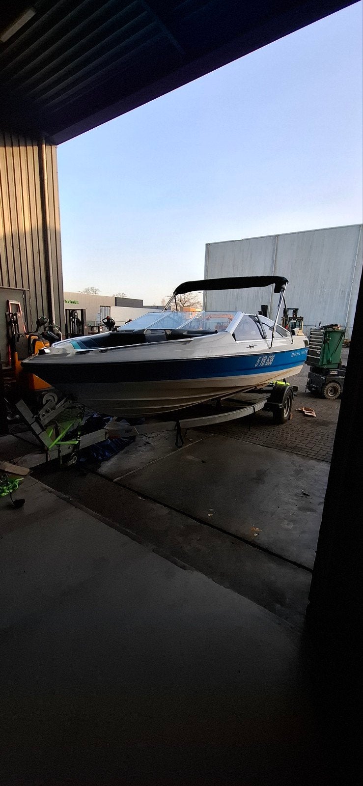Bayliner Capri 1950 Bowrider Incl trailer!, Ophalen, Gebruikt, Binnenboordmotor, 120 tot 200 pk
