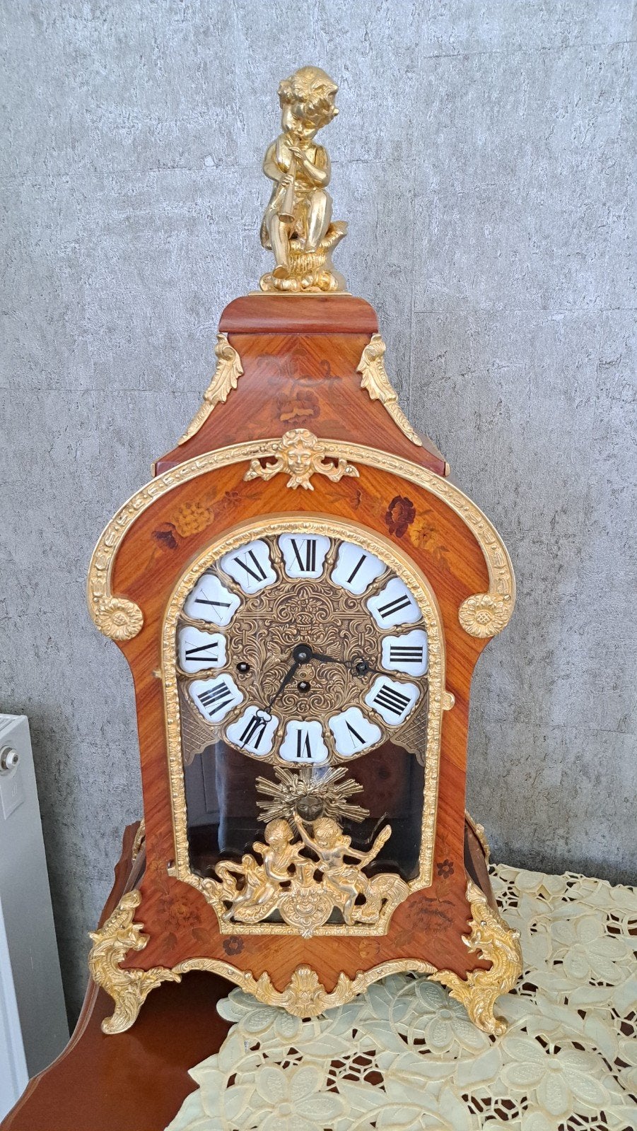 Antieke Franse Boulle klok met bronzen ornamenten, Ophalen