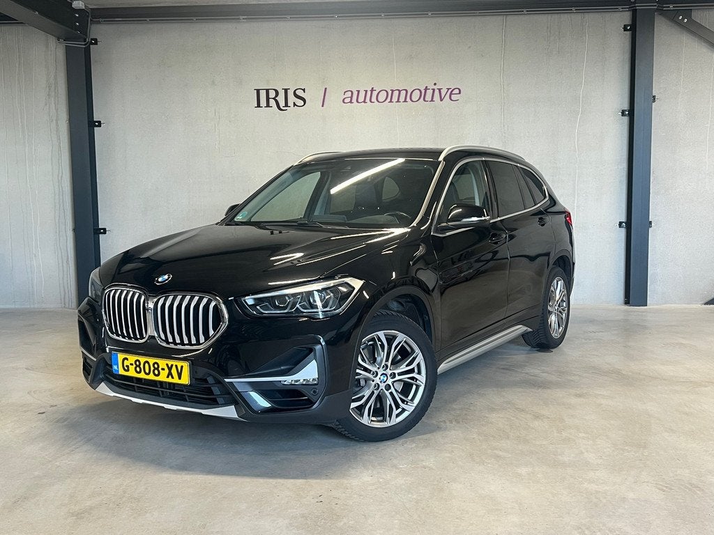 BMW X1 sDrive20i xLine - Org NL - Trekhaak - Head-Up - Navi, Auto's, BMW, Bedrijf, Te koop, X1, ABS, Airbags, Airconditioning