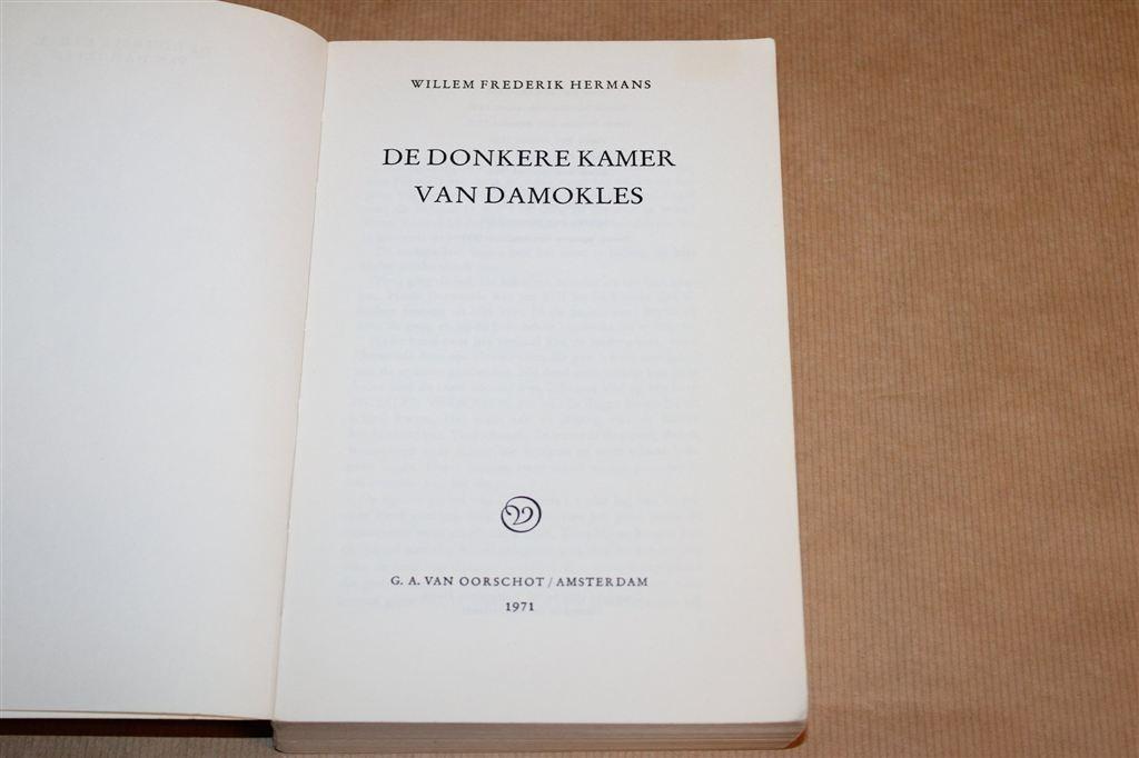 De Donkere Kamer van Damokles — W.F. Hermans — 10e dr 1971, Ophalen of Verzenden, Gelezen