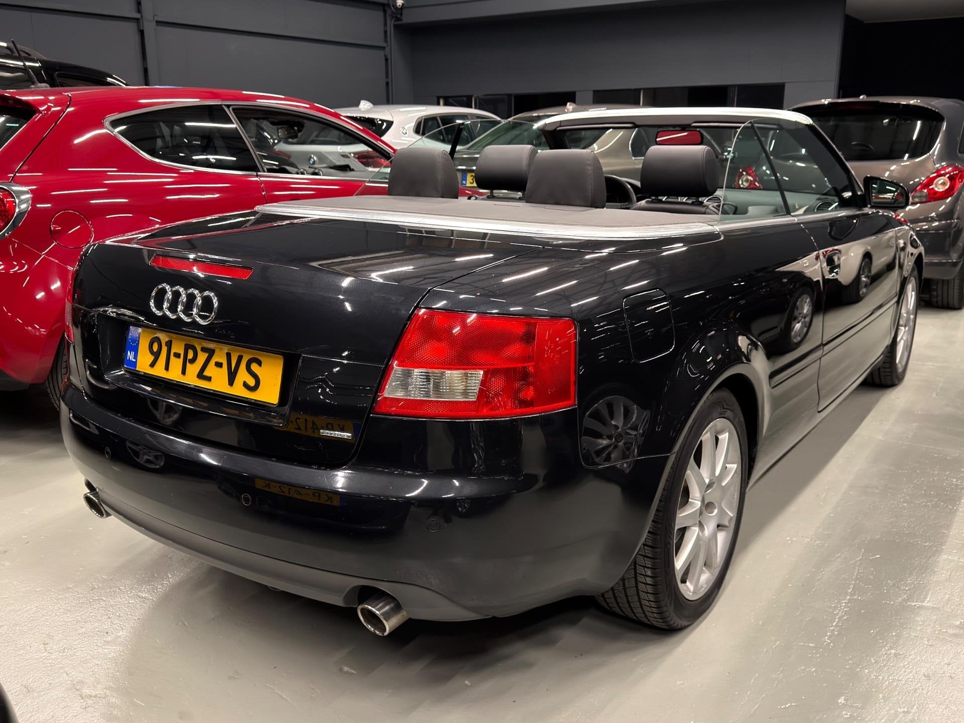 Audi A4 Cabriolet 3.0 V6 quattro Pro Line AUTOMAAT NAVI/LEDE, Auto's, Audi, Zwart, Cabriolet, 4 stoelen, A4