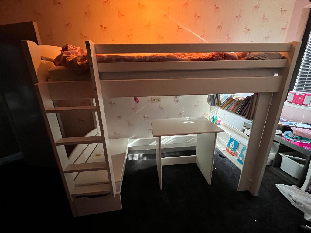 Hoogslaper met bureau, Ophalen, Zo goed als nieuw, Hoogslaper