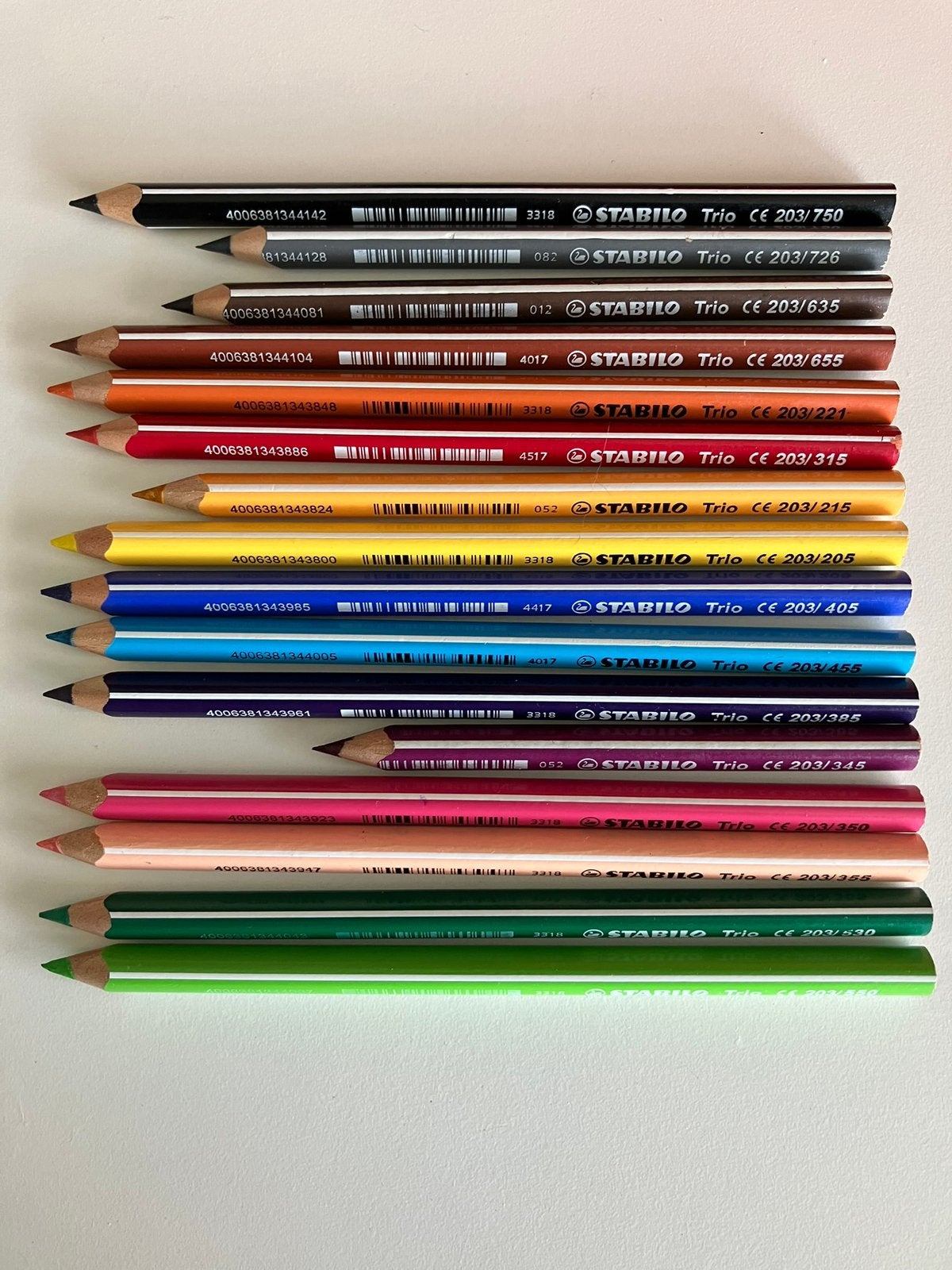12 Stabilo Trio kleurpotloden + 4x gratis, Hobby en Vrije tijd, Tekenen, Ophalen of Verzenden, Zo goed als nieuw, Potlood of Stift