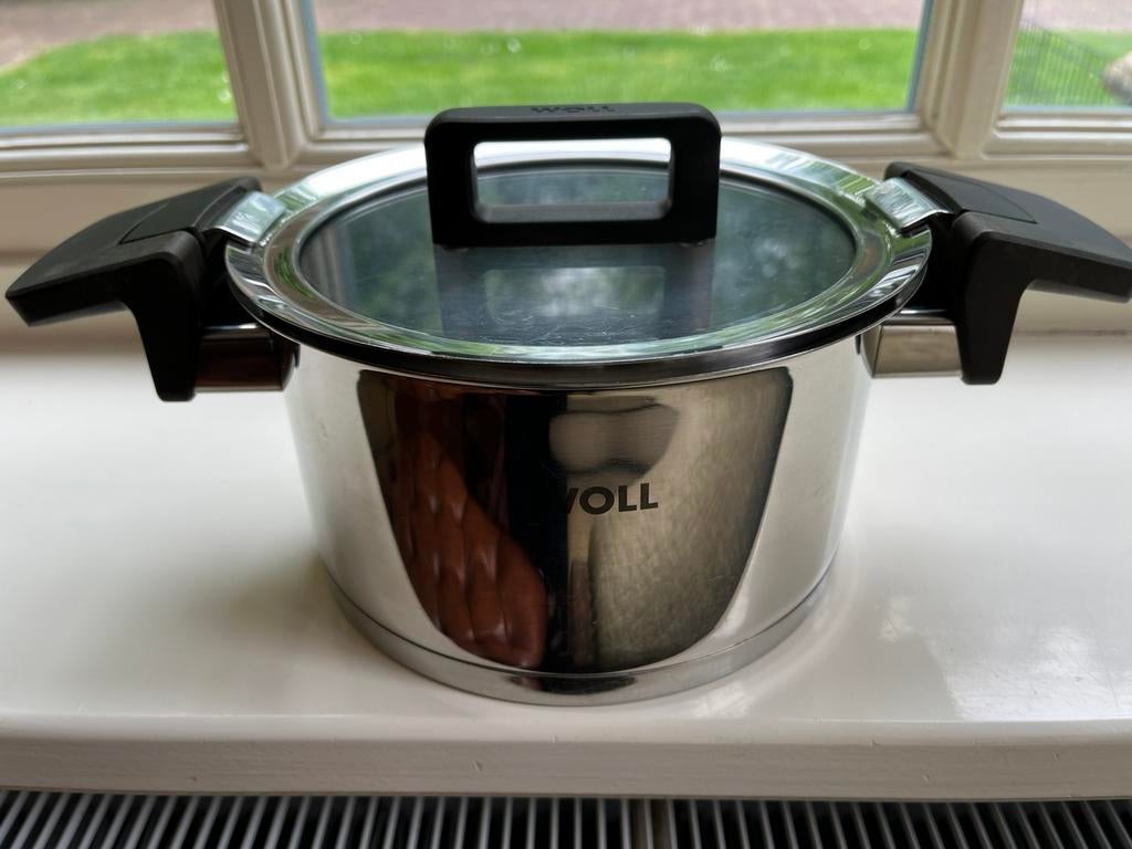 Woll pan met gazendeksel dim 18 cm voor alle warmtebronnen, Ophalen of Verzenden, Rvs