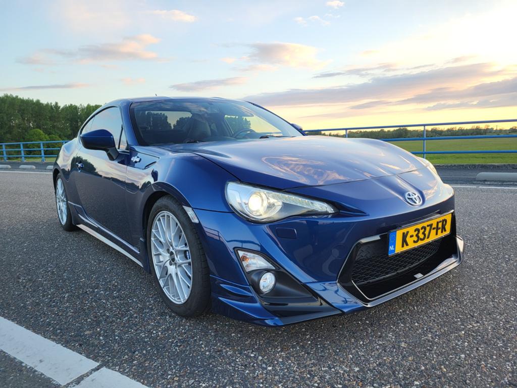 Toyota GT86 D-4S handgeschakeld met TRD bodykit, Auto's, Toyota, Achterwielaandrijving, Zwart, 4 cilinders, Handgeschakeld
